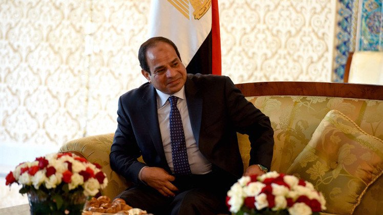 السيسي يقر الميزانية المصرية بعجز 10% من إجمالي الناتج المحلي للبلاد
