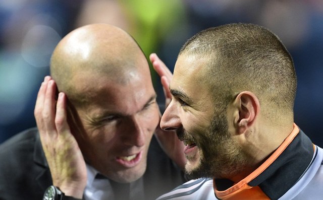 كريم بنزيمة يشيد بكريستيانو رونالدو وكارلو أنشيلوتي ويؤكد سعادته في ريال مدريد