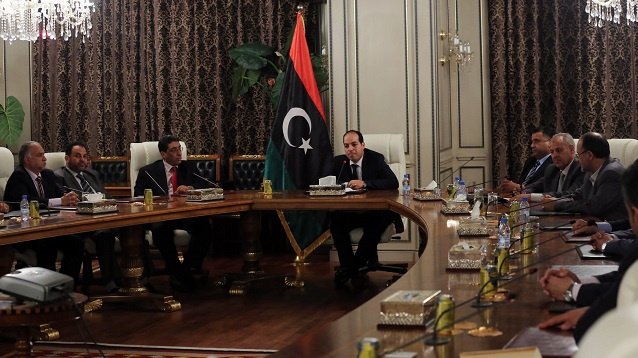 رئيس الوزراء الليبي الجديد يعقد أول اجتماعاته في مكتب رئاسة الوزراء