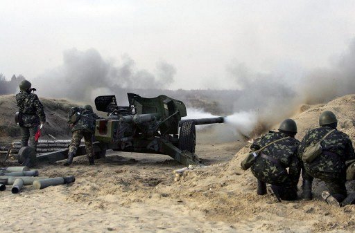 المدفعية الأوكرانية تقصف أطراف لوغانسك ومقتل 3 جنود أوكرانيين في ماريوبل