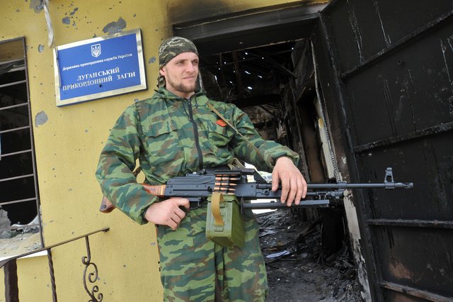 كييف تعلن مقتل نحو 50 من عناصر الدفاع الشعبي في شرق أوكرانيا خلال الـ 24 ساعة الماضية