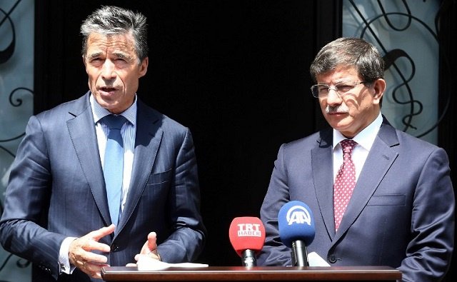 الناتو يدعو إلى الإفراج الفوري عن الدبلوماسيين الأتراك المحتجزين لدى 