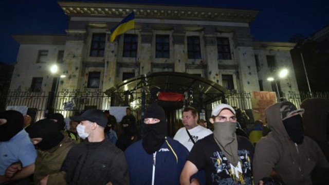 موسكو تطالب كييف بتأمين البعثات الروسية في أوكرانيا