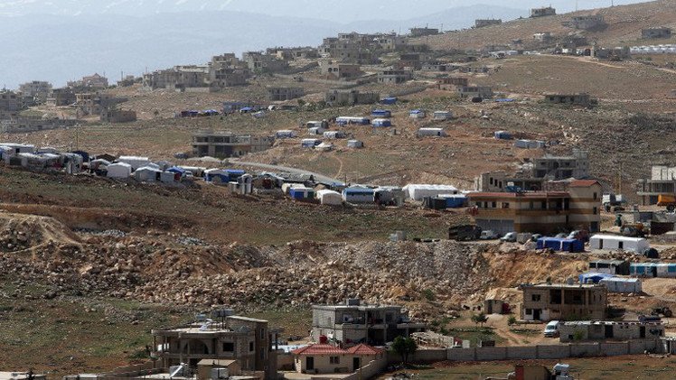 مقتل 4 أشخاص بغارات للطيران السوري على عرسال اللبنانية
