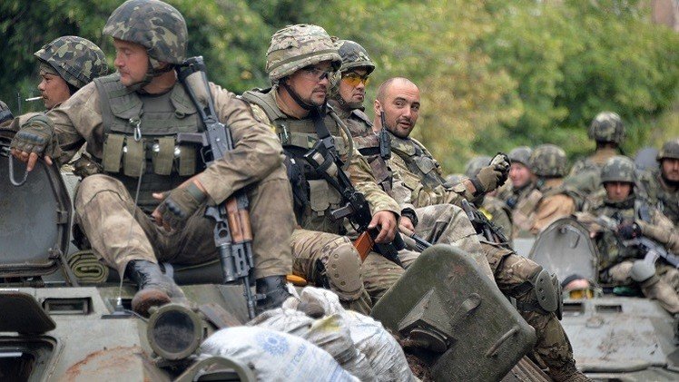 روسيا تطالب بوقف جميع العمليات العسكرية في شرق أوكرانيا