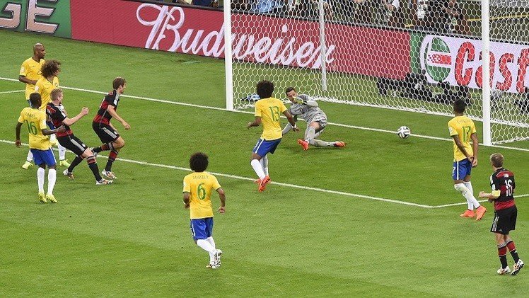 البرازيل.. عصابات تستغل مباراة البرازيل وألمانيا لسرقة المشجعين  (فيديو)