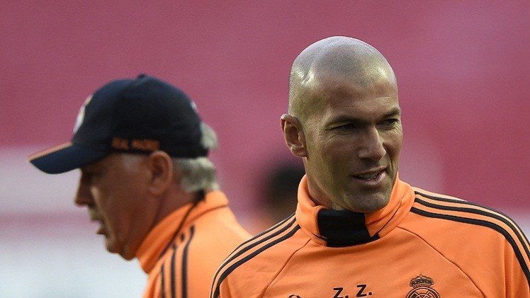 زين الدين زيدان مدربا لريال مدريد كاستييا