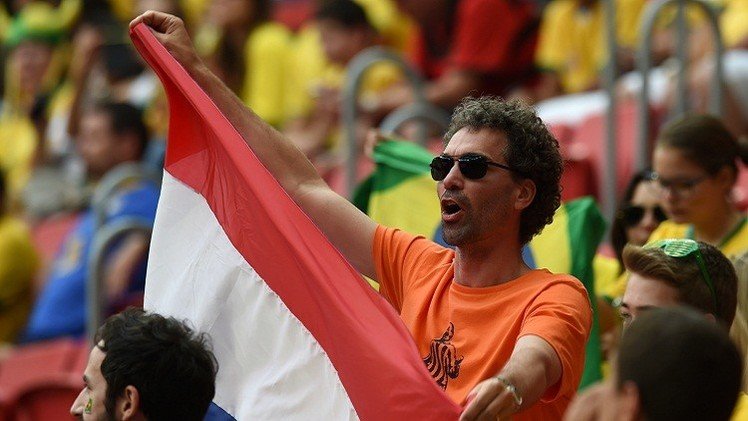 شاهد بالصور فرحة لاعبي المنتخب الهولندي بعد الفوز ببرونزية مونديال البرازيل