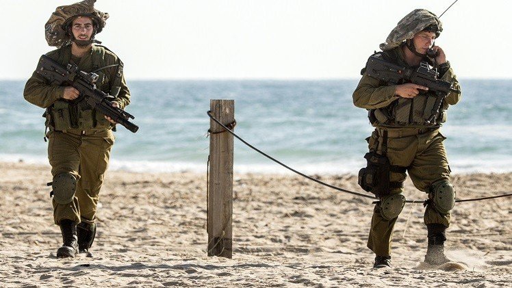 مقاتلو حماس يتصدون لإنزال إسرائيلي قبالة شواطئ غزة