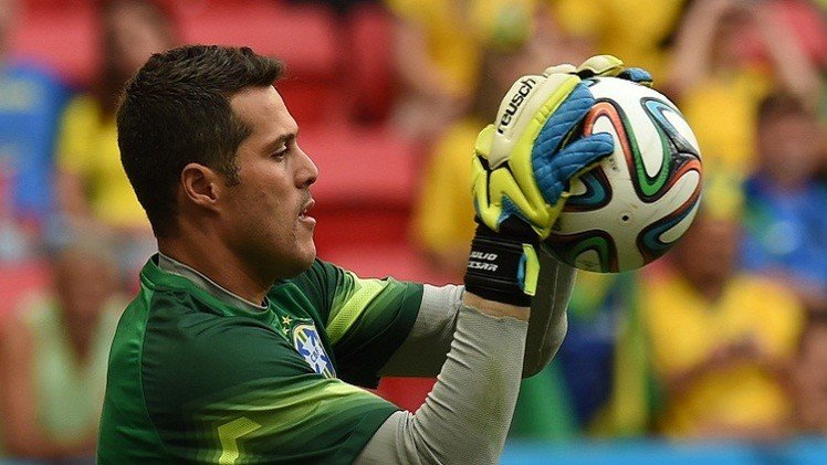 حارس البرازيل سيزار يعتزل اللعب الدولي
