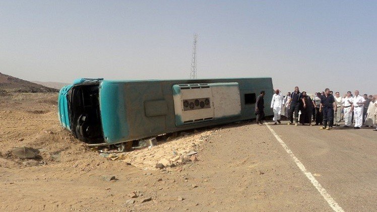 مصر.. نحو 15 قتيلا في حادث مروري