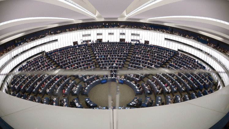 البرلمان الأوروبي يحث طرفي النزاع في أوكرانيا على الحوار