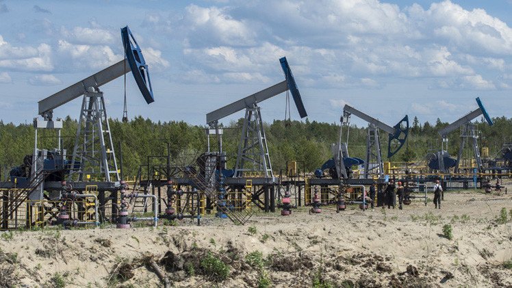 تراجع صادرات روسيا النفطية بنسبة 4.9% في خمسة أشهر