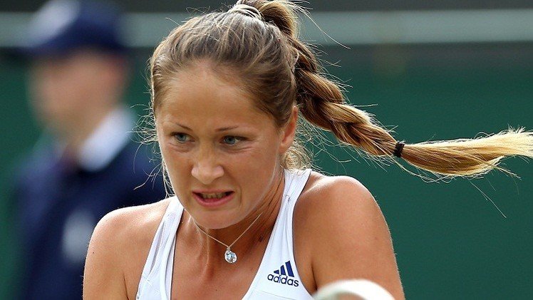 يوفانوفسكي تضرب موعدا مع سفيتولينا في نهائي كأس باكو للتنس