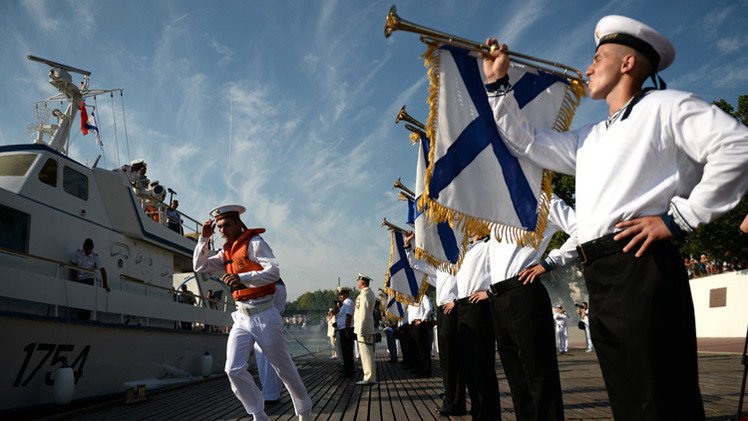 سيفاستوبول تحتفل بعيد البحرية الروسية