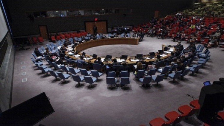 مجلس الأمن يتبنى بيانا يمنع إبرام صفقات نفطية مع الإرهابيين في سورية والعراق