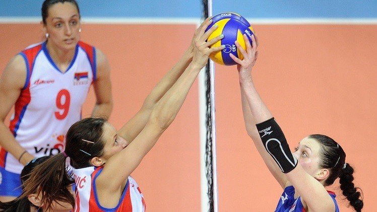 تركيا تفوز على روسيا بالكرة الطائرة