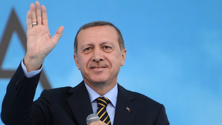 أردوغان يطالب الأتراك "بالإقدام على قفزة" نحو نظام رئاسي
