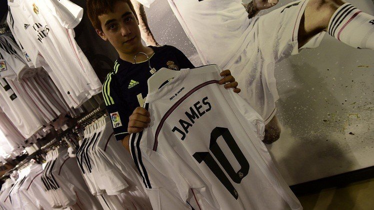 أرقام مبيعات قميص خيمس رودريغيز مزيفة