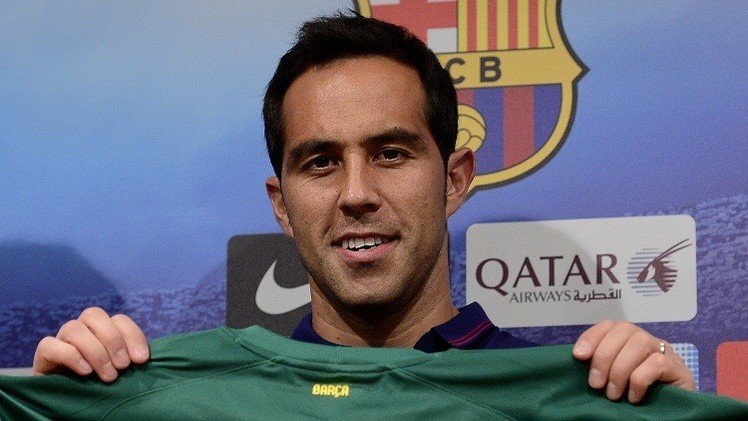 الحارس التشيلي برافو في مهمة لإثبات نفسه دوليا وضمن صفوف برشلونة 