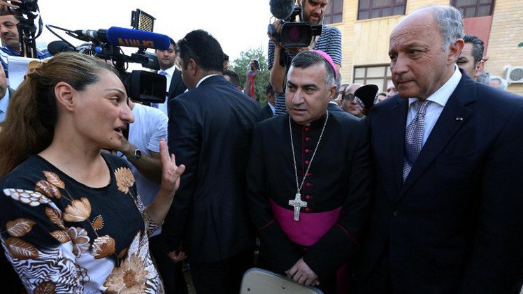 فابيوس: سندرس إمكانية تسليم أسلحة إلى العراقيين والأكراد "بشكل آمن"