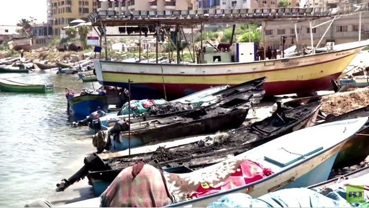 البحرية الإسرائيلية تستهدف مراكب الصيادين في غزة
