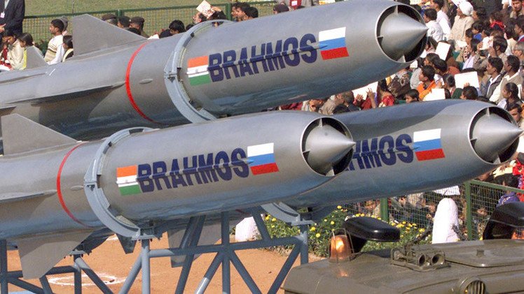 روسيا والهند تعملان على تصنيع صاروخ مجنح صغير