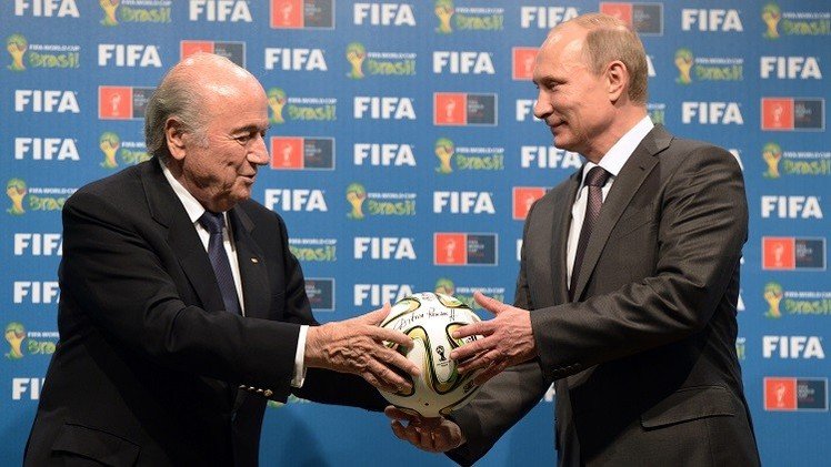 بلاتر يبحث مع بوتين استعدادات روسيا لمونديال 2018
