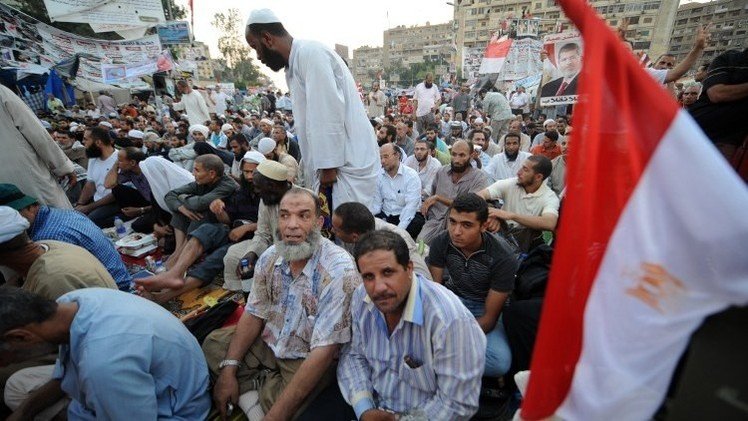 حكم بالسجن المؤبد بحق 17 من مؤيدي الإخوان في قضية حول احتجاجات القاهرة العام الماضي