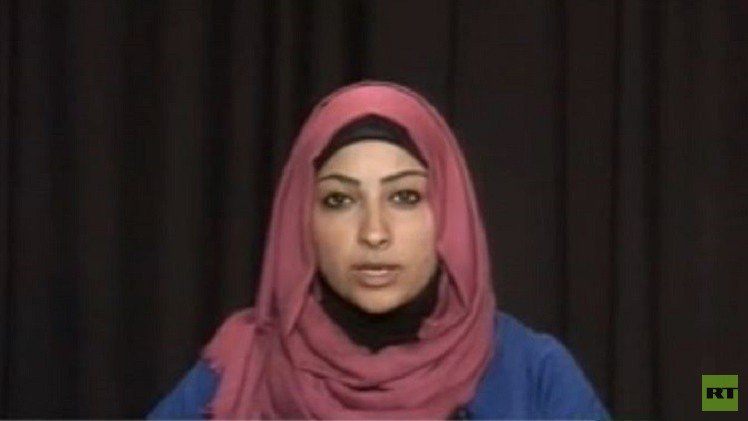 اعتقال الناشطة البحرينية مريم الخواجة لدى وصولها الى مطار المنامة 