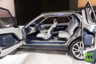 LAND ROVER DISCOVERY VISION سيارة صالون 