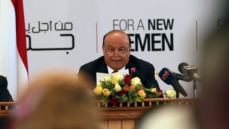 الرئيس اليمني يقيل الحكومة.. واللجنة الرئاسية توصي بتشكيل حكومة وحدة وطنية