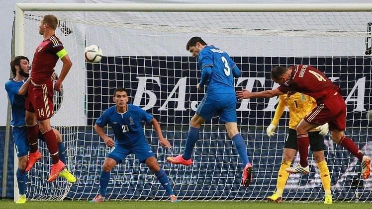 روسيا تكرم أذربيجان برباعية وديا