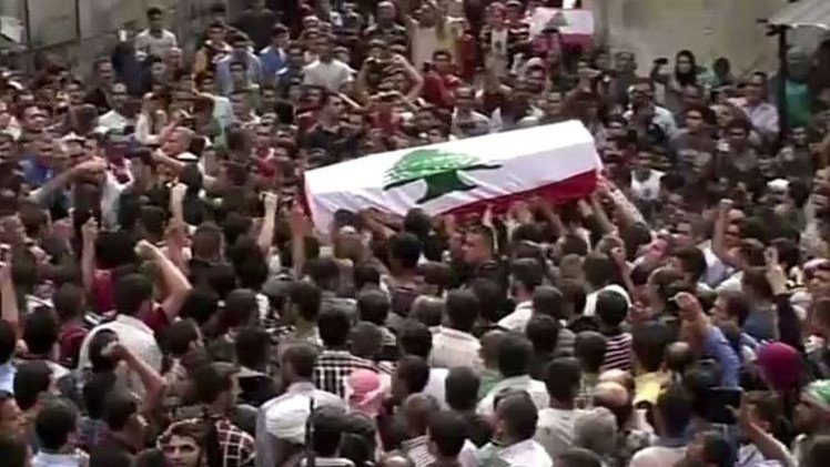 فيديو: عكار اللبنانية تشيع جثمان الجندي الذي أعدمه مسلحو تنظيم "الدولة الإسلامية"