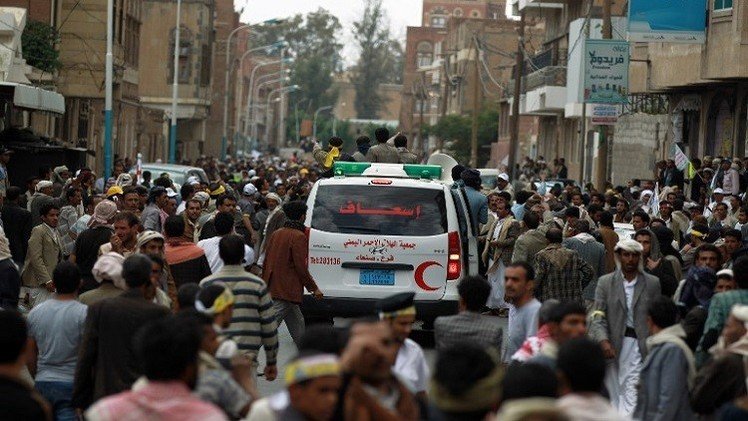 7 قتلى في مواجهات بين الجيش اليمني وأنصار الحوثيين قرب مقر الحكومة في صنعاء (صور)