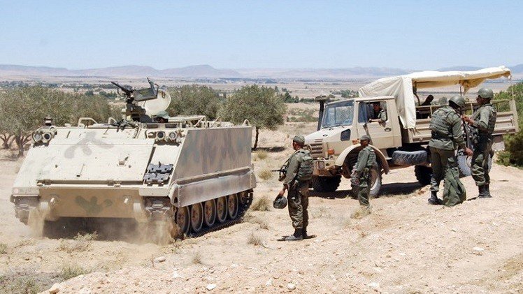 تونس تنشر قوات بمحافظات حدودية مع الجزائر  