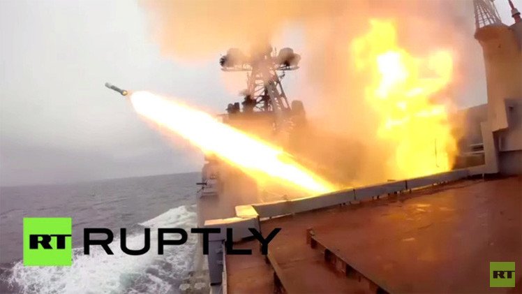 بالفيديو.. سفن أسطول الشمال الروسي تنتقل إلى قاعدة جديدة