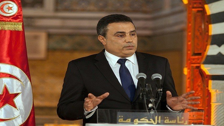 رئيس الوزراء التونسي يطالب الجيش بالاستعداد لصد الإرهابيين
