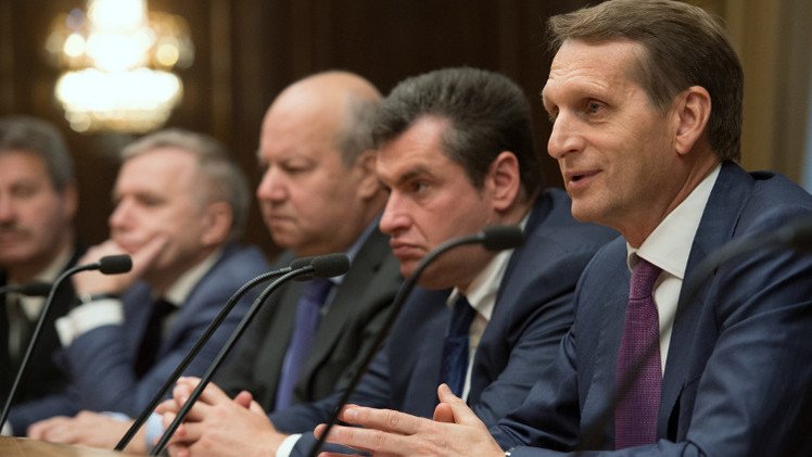 ناريشكين: موسكو وكييف ستضطران لبحث التعاون في القرم