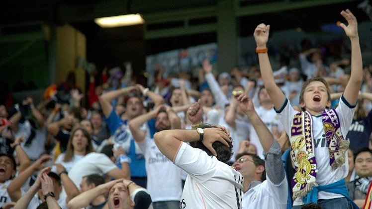 ألتراس ريال مدريد يصعد حربه ضد رئيس النادي  