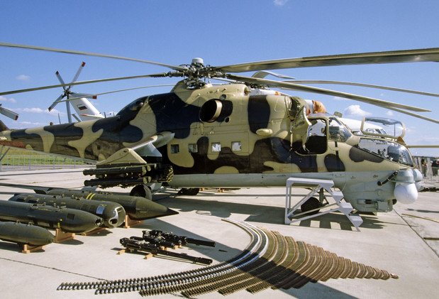  مروحية "مي – 24 " في معرض جوكوفسك الدولي للطيران