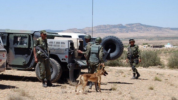 الأمن التونسي يقتل متسللا سوريا على الحدود مع ليبيا