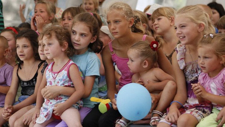 الأمم المتحدة: عدد النازحين داخل أوكرانيا ربما يبلغ 900 ألفا 