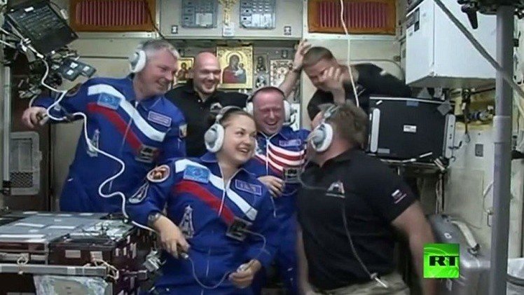 وصول الفريق الجديد إلى المحطة الفضائية الدولية على متن 