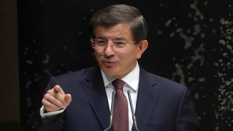 داود أوغلو: نؤيد أي حل عسكري يجلب الهدوء إلى المنطقة