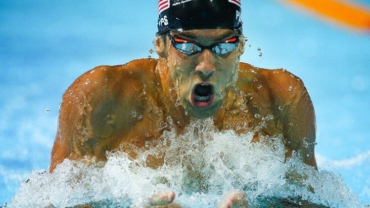 أمريكا: الشرطة توقف السباح الأولمبي فيلبس