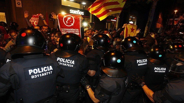 حكومة كاتالونيا تعلن المضي في إجراءات استفتاء الانفصال عن إسبانيا
