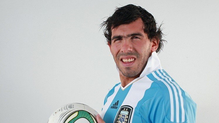 مدرب الأرجنتين يعد بضم تيفيز في حال مواصلته أداءه الجيد