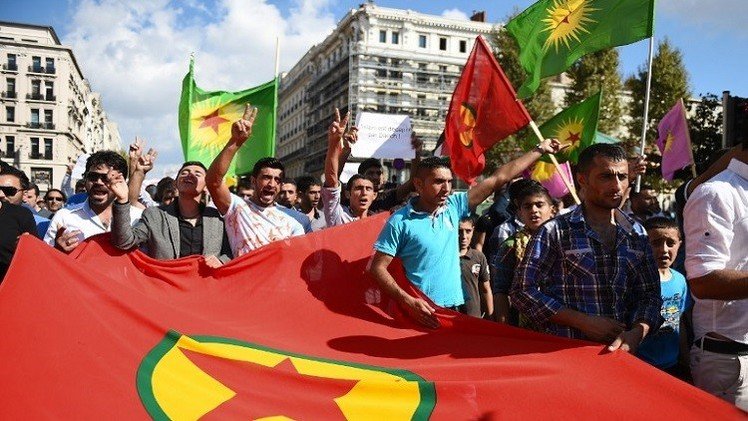 أكراد يقتحمون برلمان هولندا ويتظاهرون في دول أوروبية تنديدا بأحداث عين العرب