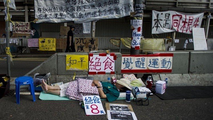 إلغاء لقاء بين حكومة هونغ كونغ والطلبة المحتجين